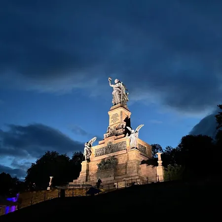 Grosse Direkt An Den Weinbergen شقة