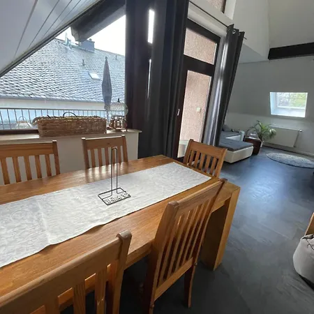 Grosse Direkt An Den Weinbergen *