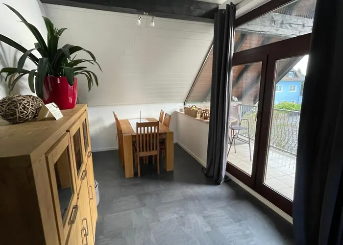 Grosse Direkt An Den Weinbergen * Рюдесхайм-на-Рейне